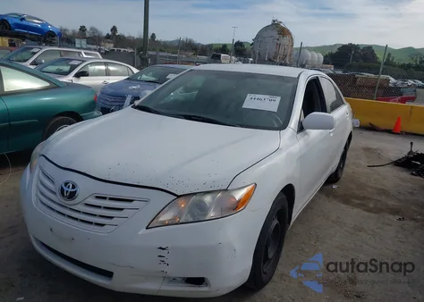 2007 Toyota Camry Ce z USA, uszkodzony, nr VIN 4T1BE46K37U591577